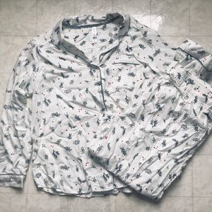 🆕Holly and Berry Christmas Pajama Set xxl